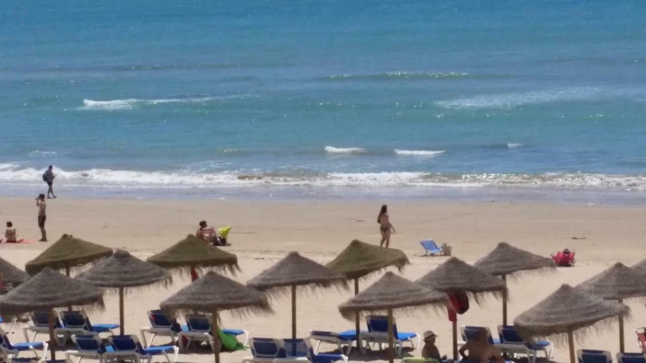 Estudio Deluxe Playa De La Victoria Cádiz Eksteriør billede