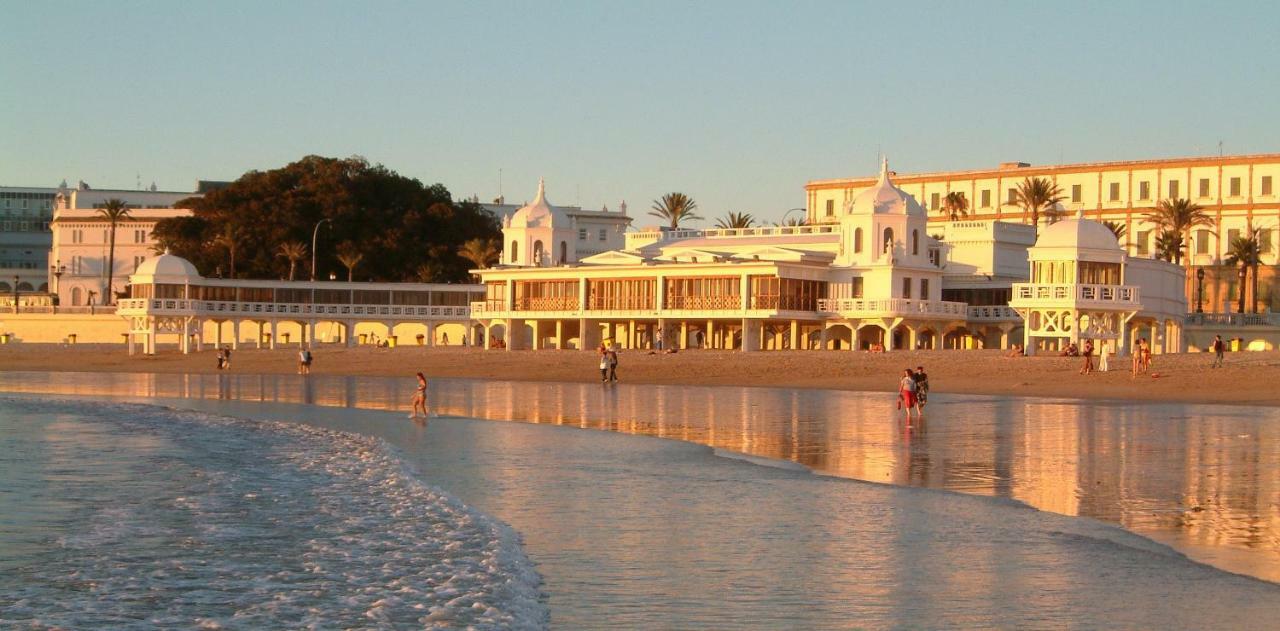 Estudio Deluxe Playa De La Victoria Cádiz Eksteriør billede